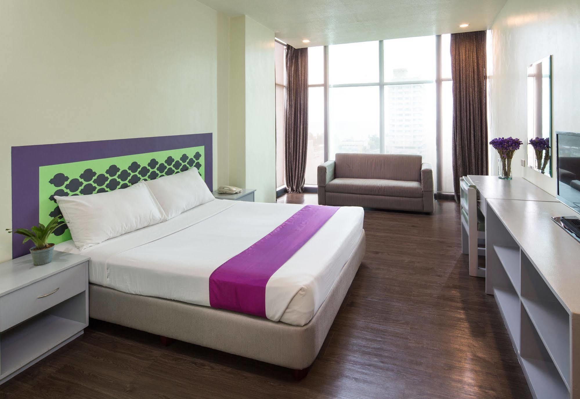 V Hotel 马尼拉 外观 照片